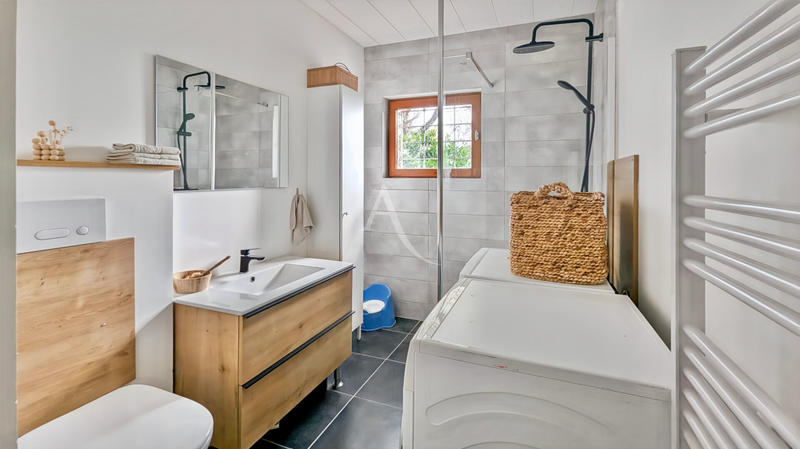 Maison - 190 m² - 7 pièces