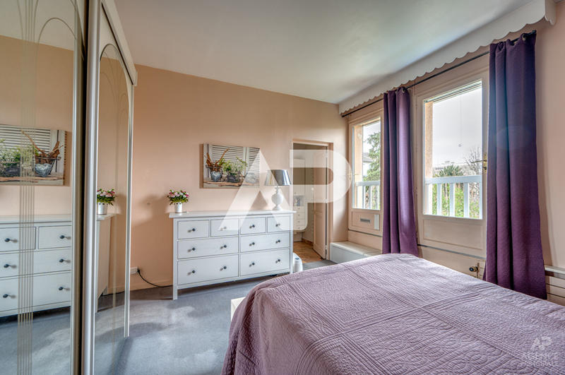 Maison - 152 m² - 8 pièces