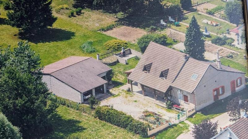 Maison - 201 m² - 9 pièces