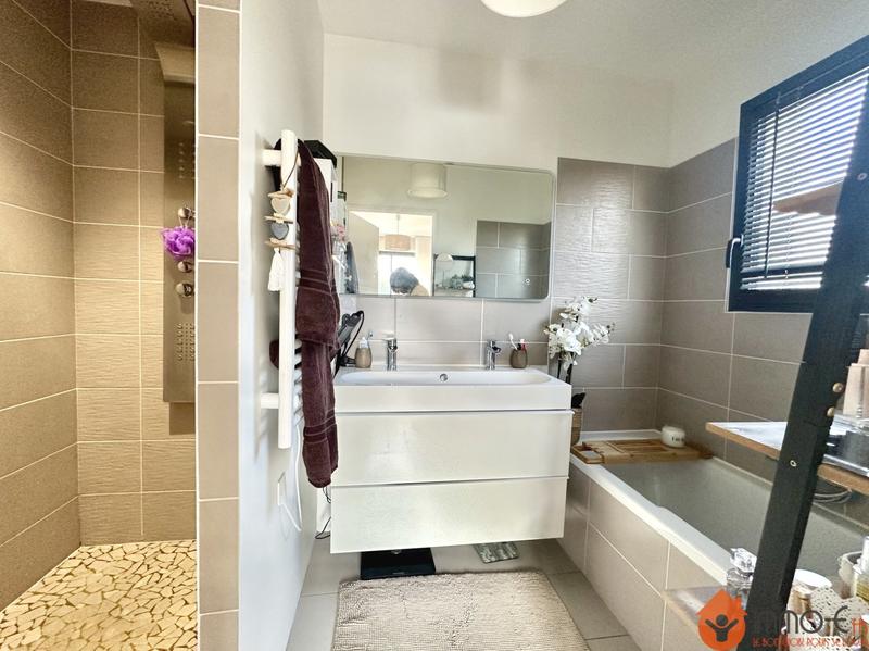 Maison - 140 m² - 5 pièces