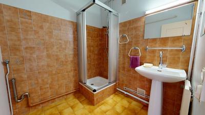 Appartement - 75 m² - 2 pièces