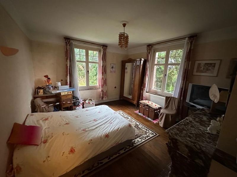 Demeure - 190 m² - 8 pièces