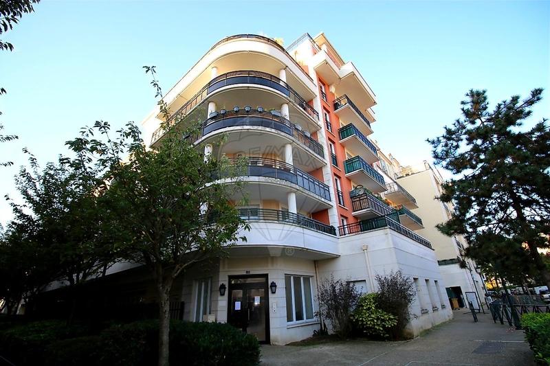 Appartement - 94 m² - 5 pièces