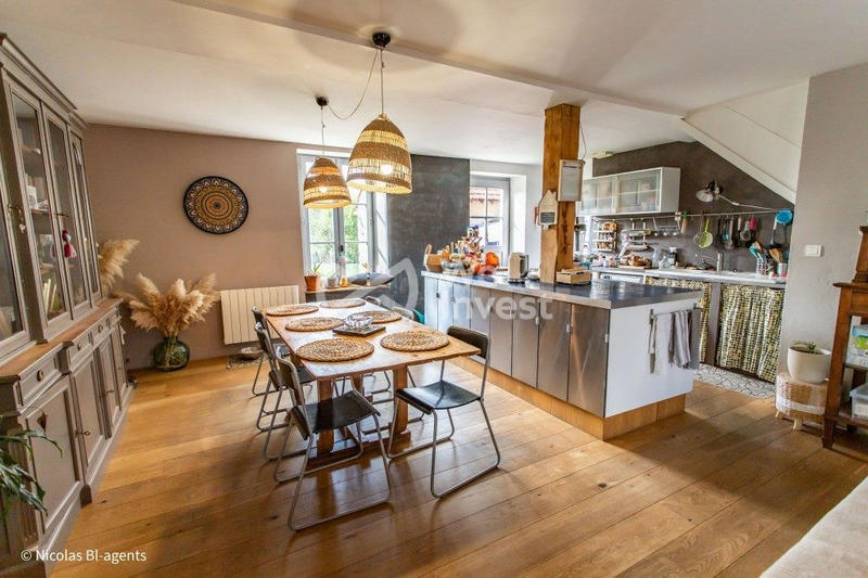 Maison - 186 m² - 7 pièces