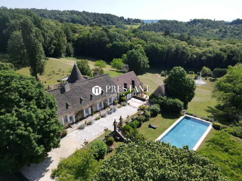 Demeure - 716 m² - 7 pièces