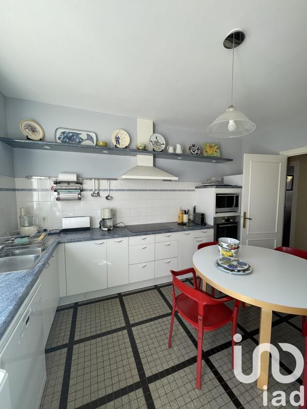 Maison - 281 m² - 11 pièces