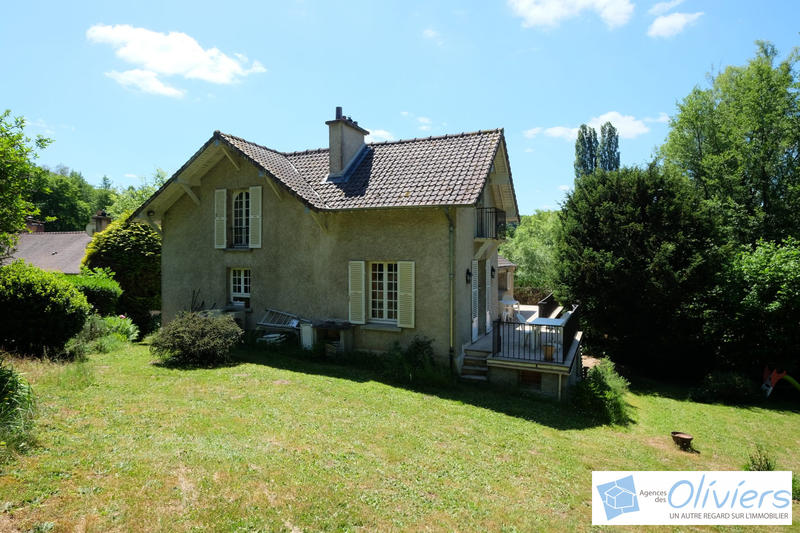 Maison - 199 m² - 8 pièces