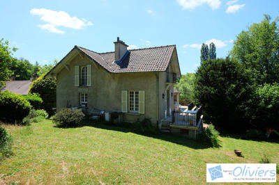 Maison - 199 m² - 8 pièces