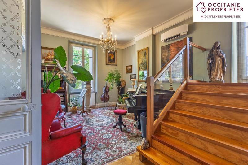 Maison de maîtres - 250 m² - 10 pièces