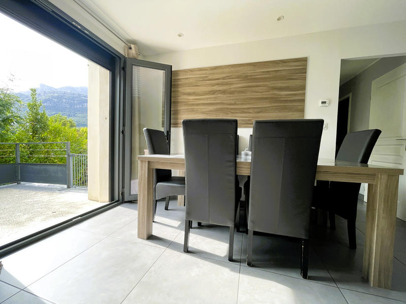 Maison traditionnelle - 120 m² - 6 pièces