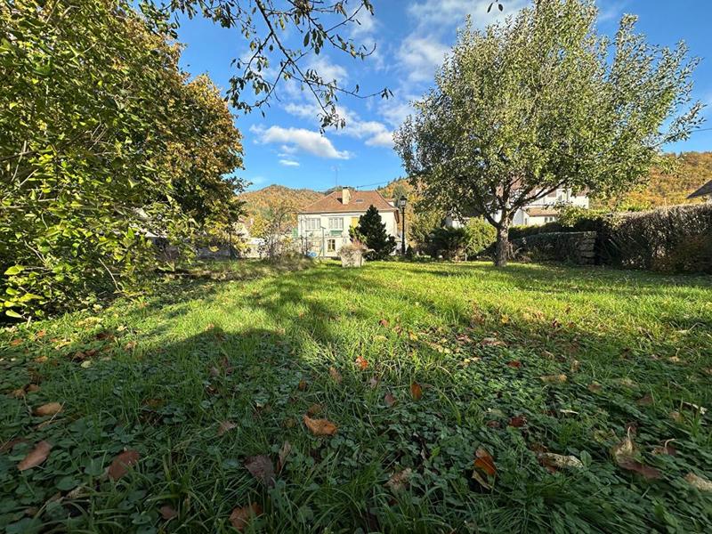 Propriété - 192 m² - 6 pièces