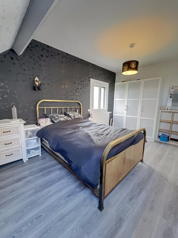 Maison - 280 m² - 9 pièces