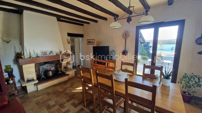 Maison traditionnelle - 138 m² - 6 pièces