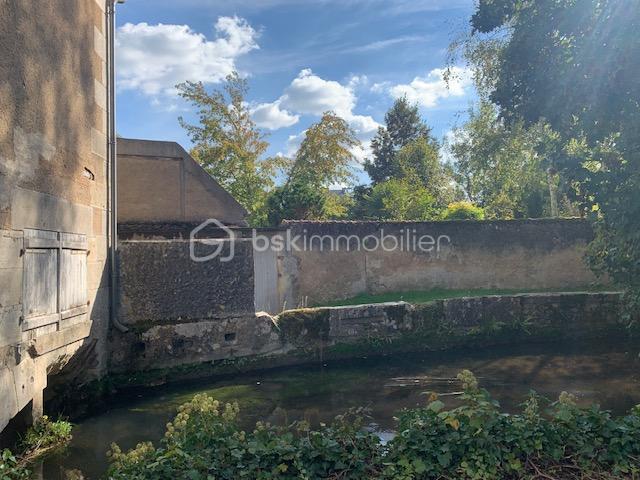 Moulin - 250 m² - 8 pièces