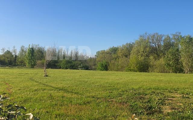 Terrain - 1 760 m²