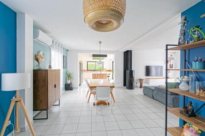 Maison - 140 m² - 6 pièces