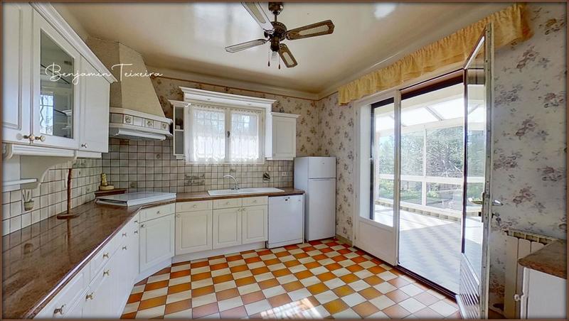 Maison - 204 m² - 7 pièces