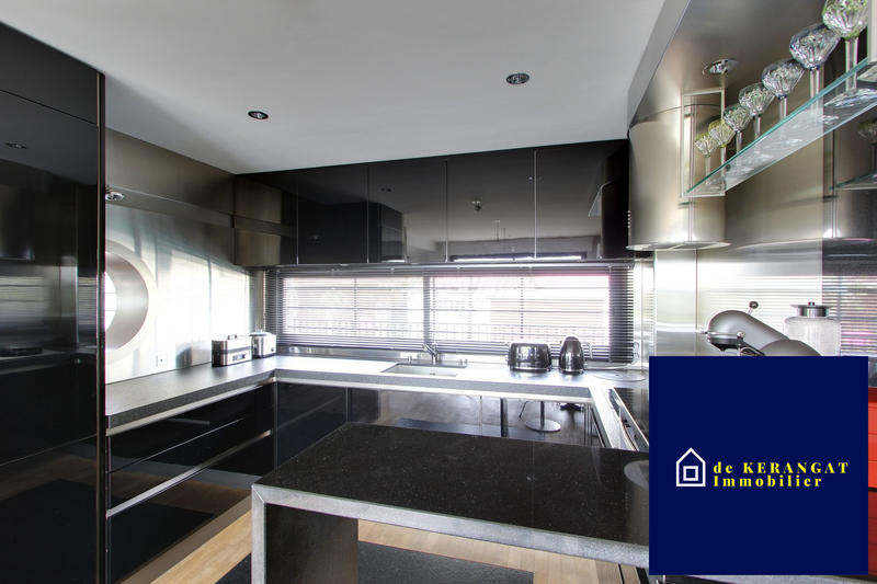 Maison contemporaine - 212 m² - 8 pièces