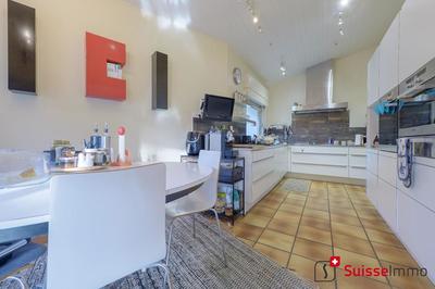 Villa - 230 m² - 9 pièces