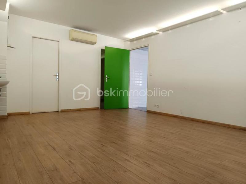 Local commercial - 164 m² - 5 pièces