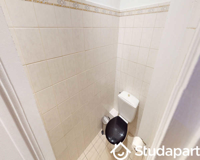 Chambre - 100 m² - 1 pièce