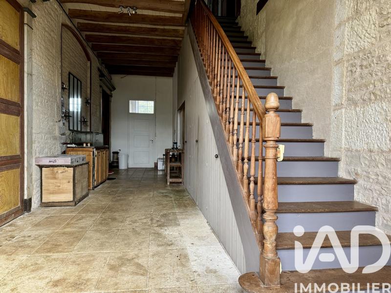 Maison - 238 m² - 6 pièces