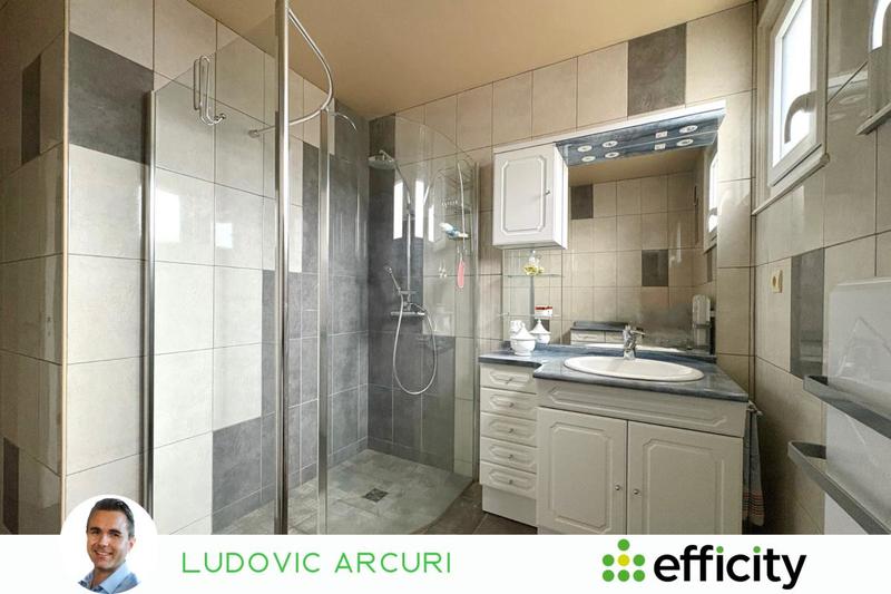 Maison - 157 m² - 7 pièces