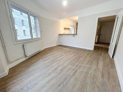 Appartement - 100 m² - 4 pièces