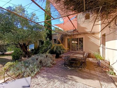 Villa - 240 m² - 8 pièces