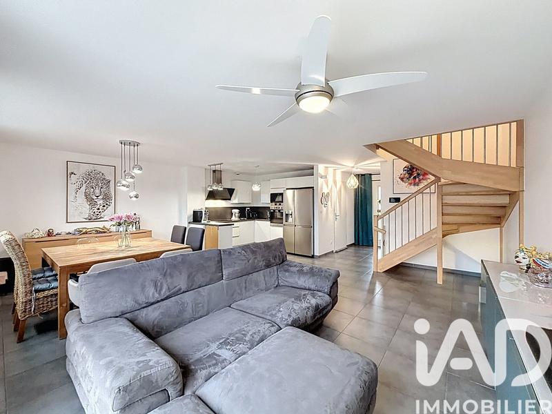 Maison - 92 m² - 5 pièces