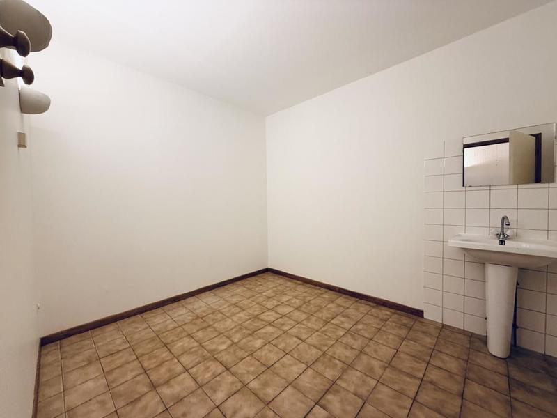 Local commercial - 63 m² - 4 pièces