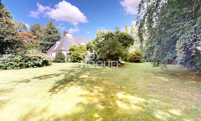 Maison - 318 m² - 8 pièces