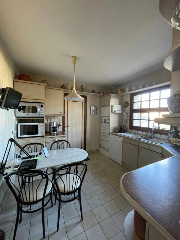 Maison - 205 m² - 7 pièces