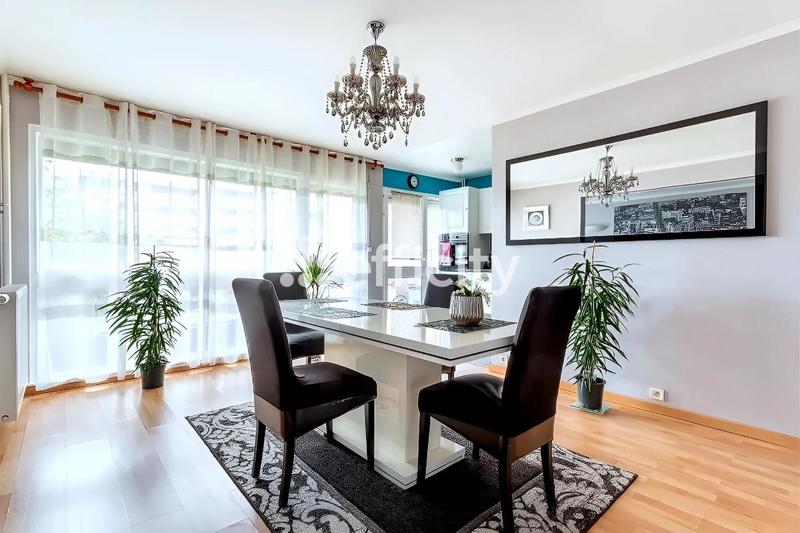 Appartement - 85 m² - 4 pièces