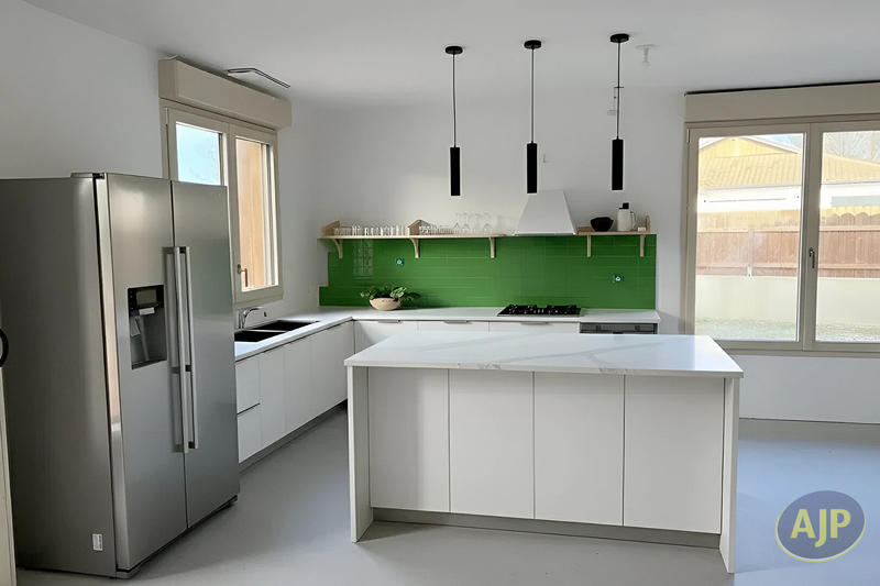 Maison - 141 m² - 6 pièces