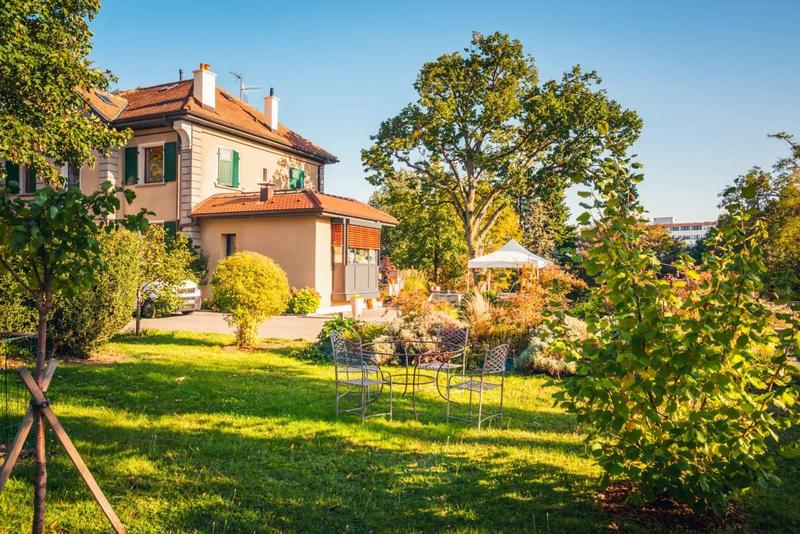 Maison d'architecte - 270 m² - 10 pièces