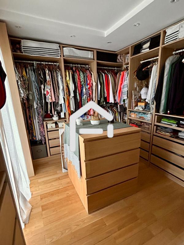 Villa - 284 m² - 7 pièces