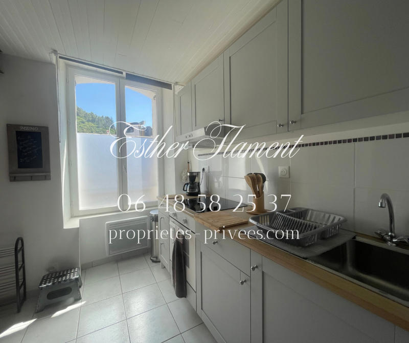 Maison - 397 m² - 10 pièces