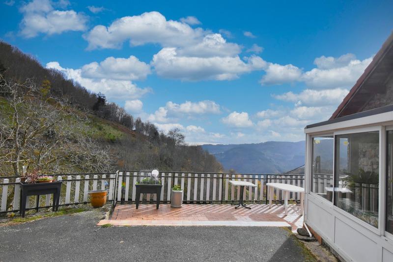 Maison en pierre - 86 m² - 5 pièces