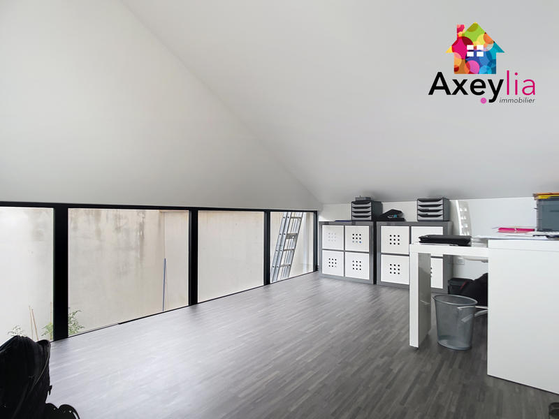 Maison - 240 m² - 7 pièces