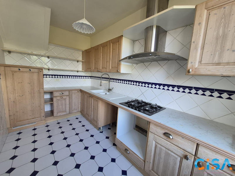 Maison ancienne - 177 m² - 8 pièces