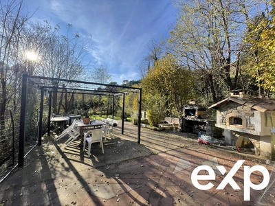 Maison - 288 m² - 11 pièces