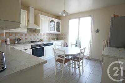 Pavillon - 217 m² - 7 pièces