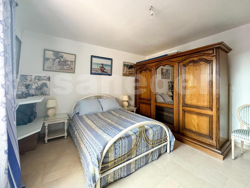 Maison - 234 m² - 6 pièces