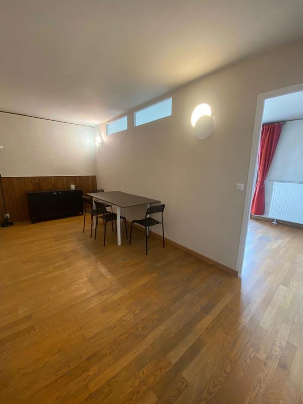 Appartement - 94 m² - 5 pièces