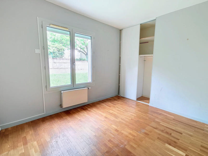 Appartement - 100 m² - 5 pièces