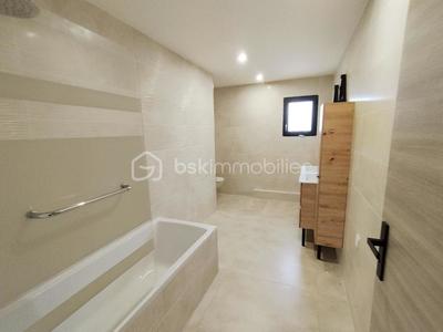 Villa - 145 m² - 6 pièces