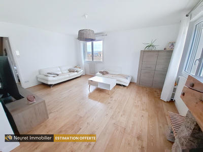 Maison - 257 m² - 8 pièces