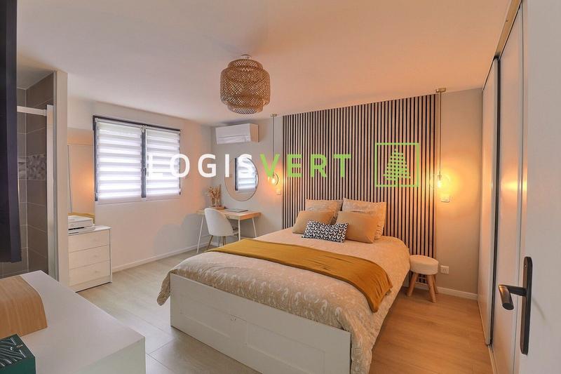 Maison - 165 m² - 6 pièces