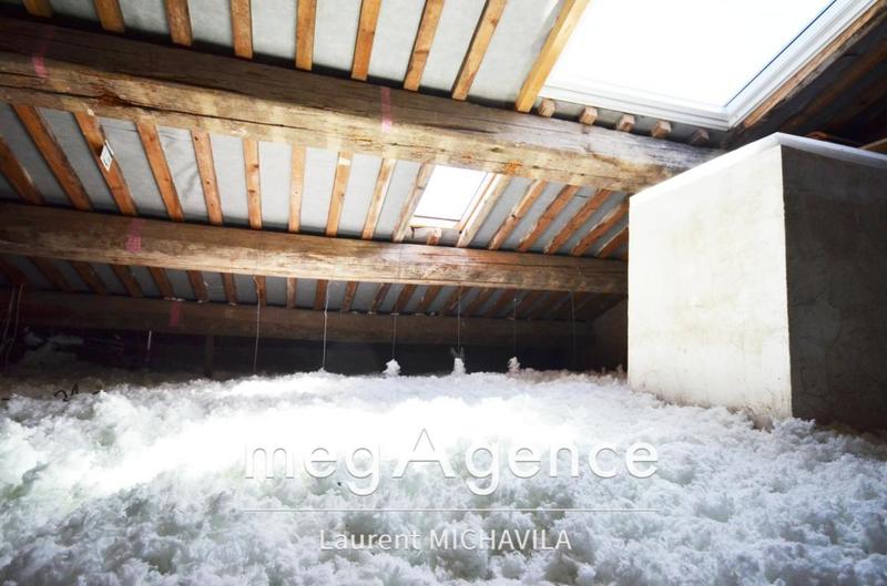 Maison - 247 m² - 14 pièces